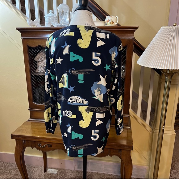 Laurel by Escada 100% Silk Blouse in Excellent w.  Size 36/US 6. - Picture 2 of 12